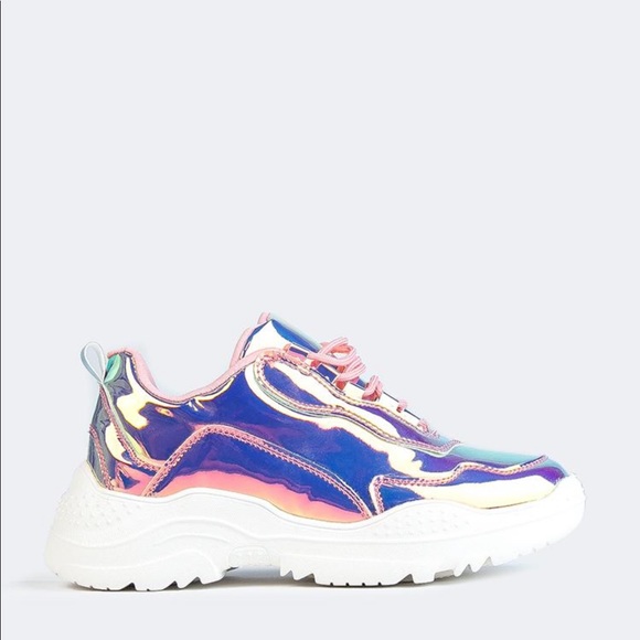 Wild Diva Shoes - NWB Wild diva white hologram iridescent Sneaker